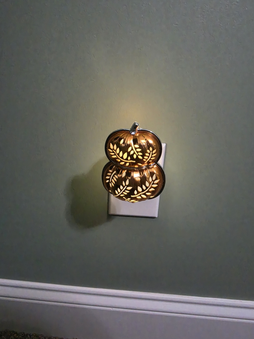 Bath and Bodyworks Autumn Pumpkin Wall Flower Light - Metallic Orange